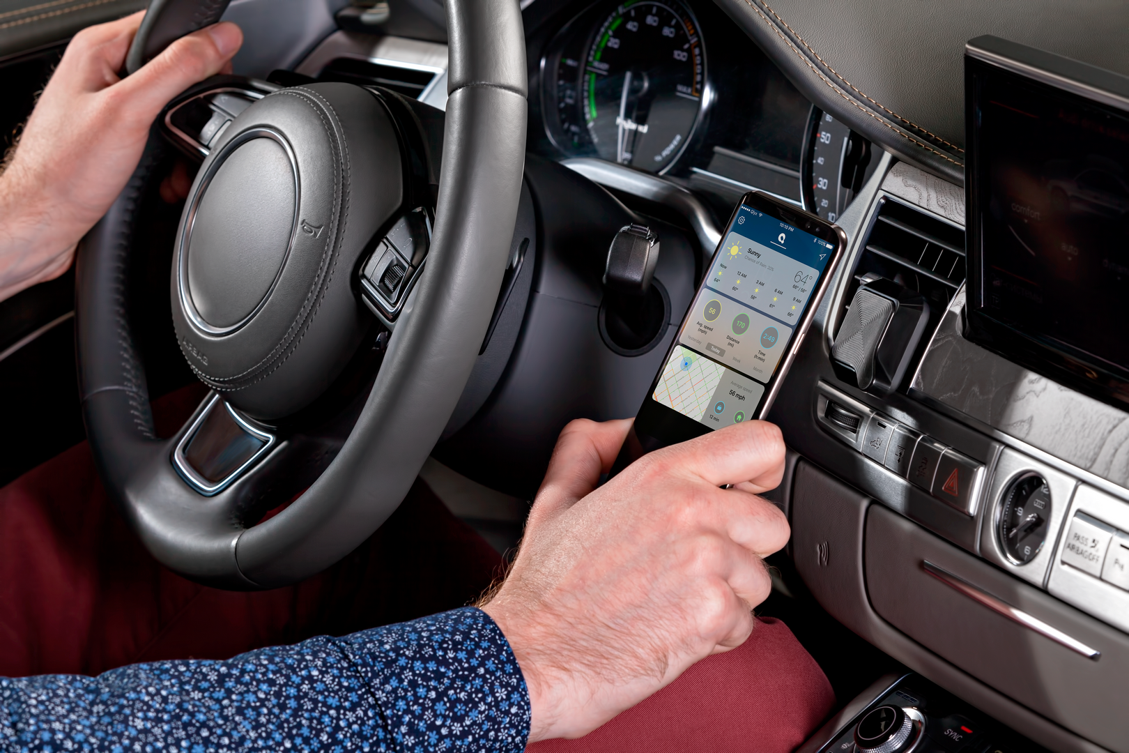 QLYX smart phone mount gallery image