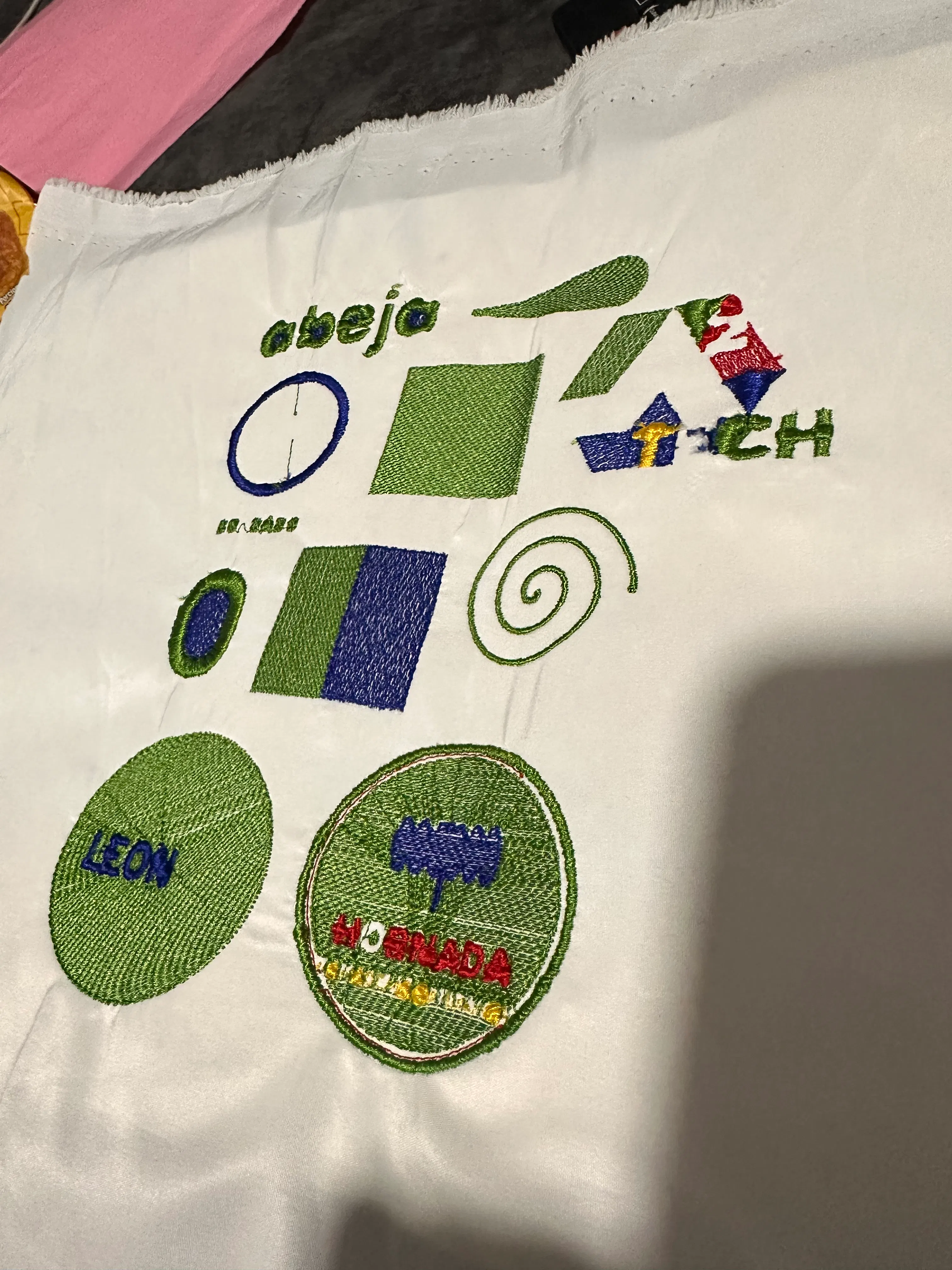 Logo to embroidery logo