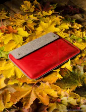 Fold Series minimalistic leather wallet/card holder gallery image