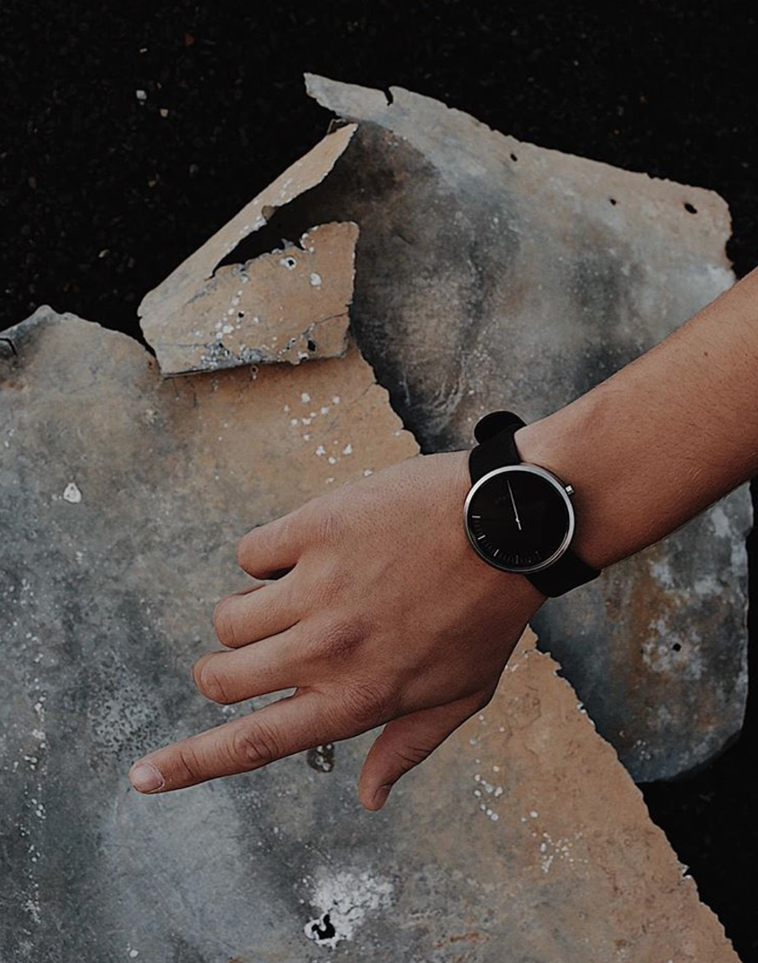 O R M O U S gallery image