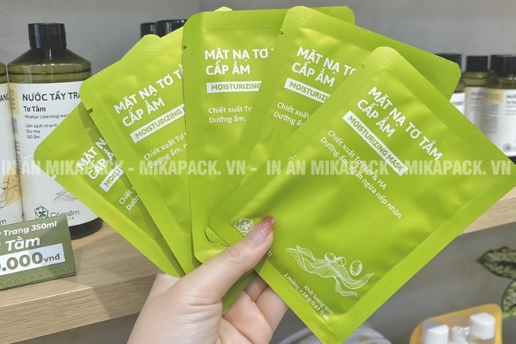 Cosmetic Packaging logo