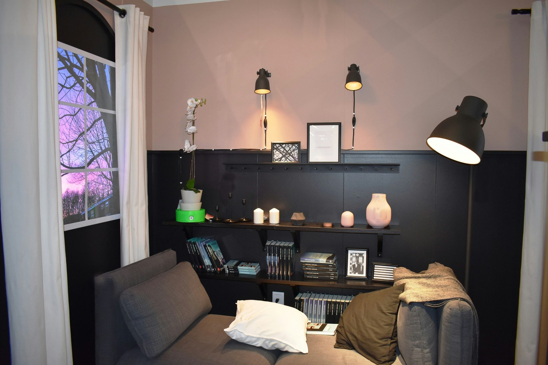 Goldoon: Smart Self-watering Planter gallery image