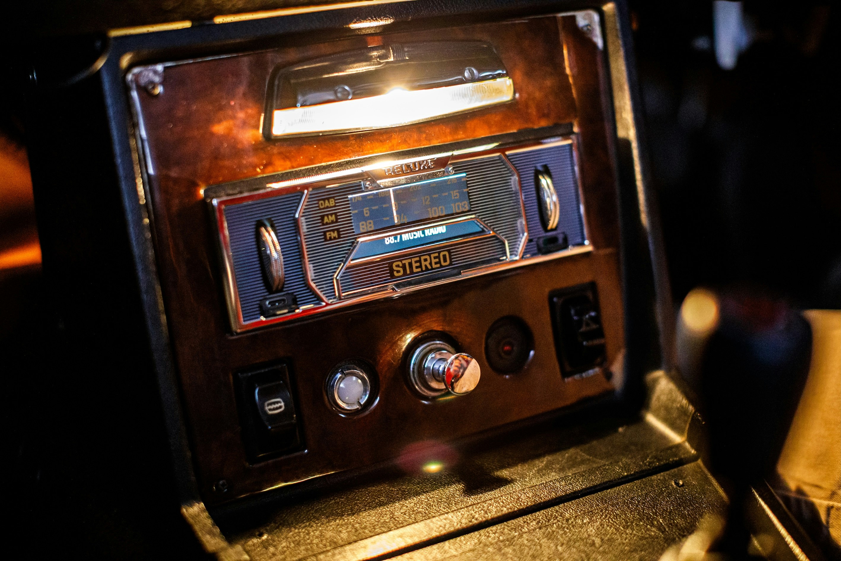 Stereo Reluxe media 4