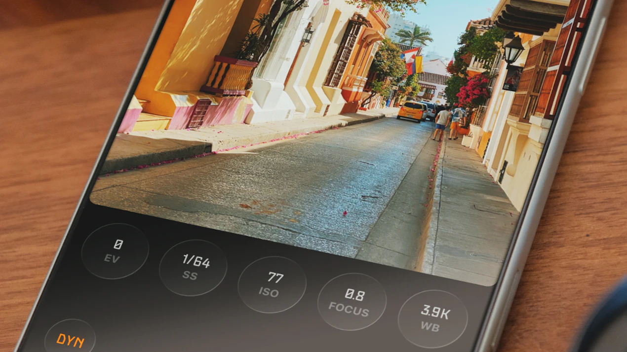 Lustra - Professional Camera App product