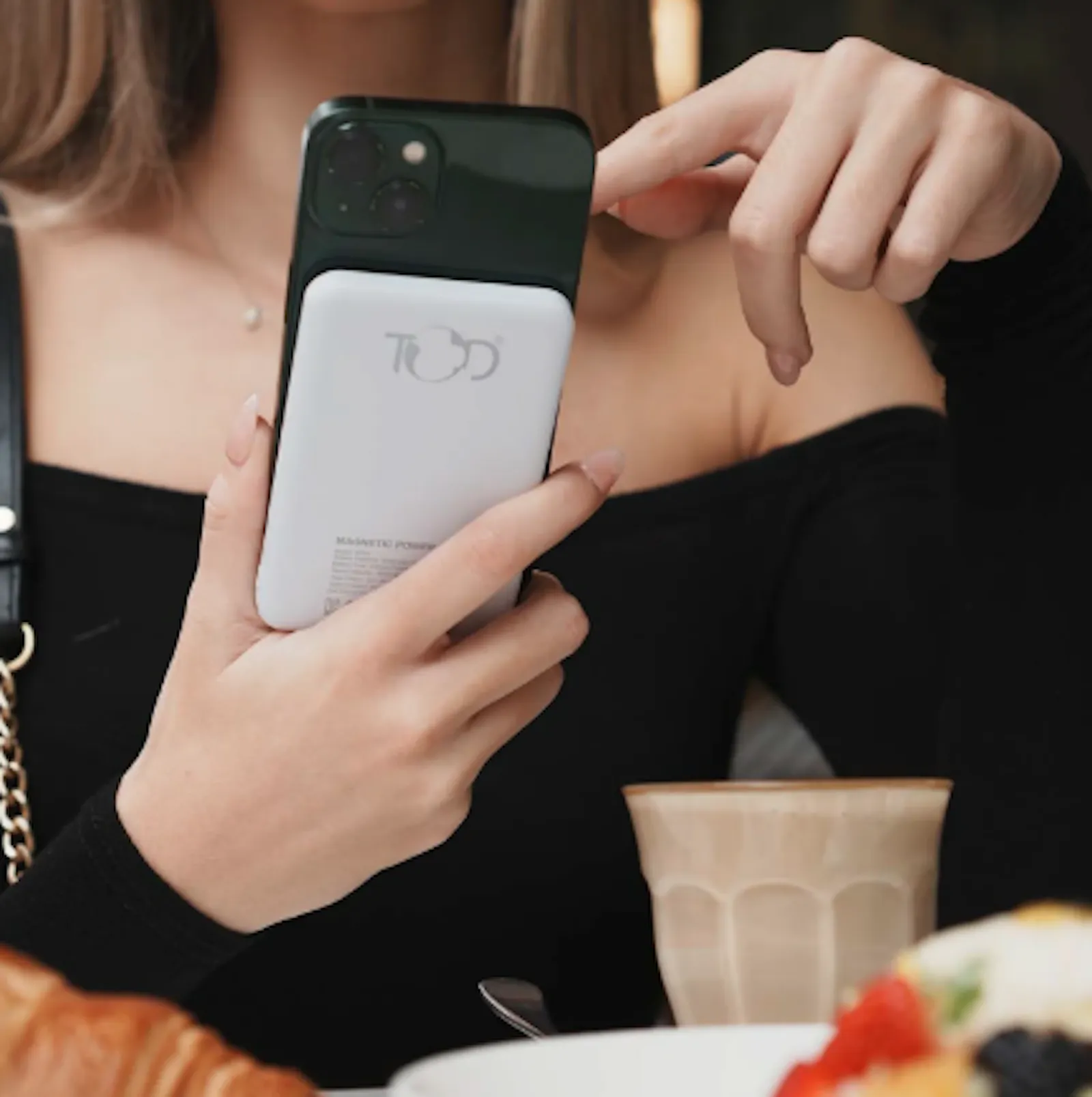 Ultra Slim Magnetic Wireless Power Bank screenshot 1