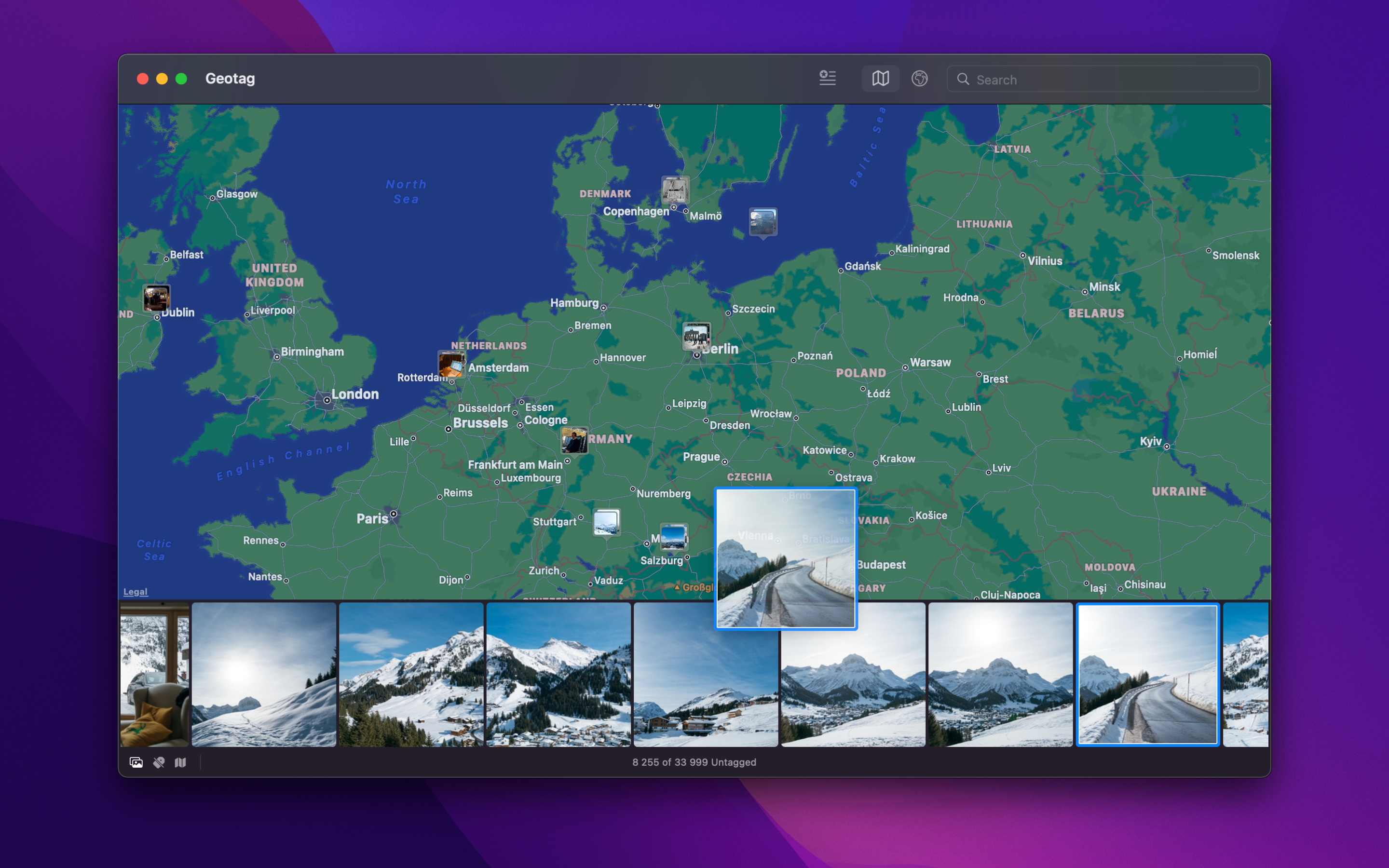 Geotag gallery image