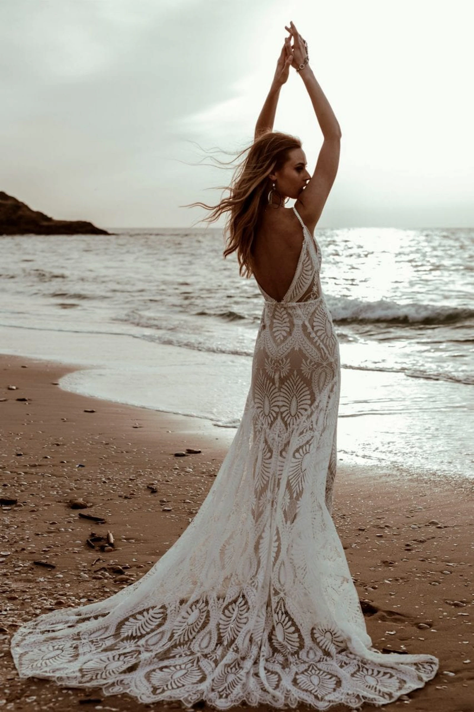 Pandora Bohemian Wedding Dress screenshot 3