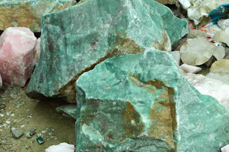 Jade Crystal Face Massage Roller gallery image
