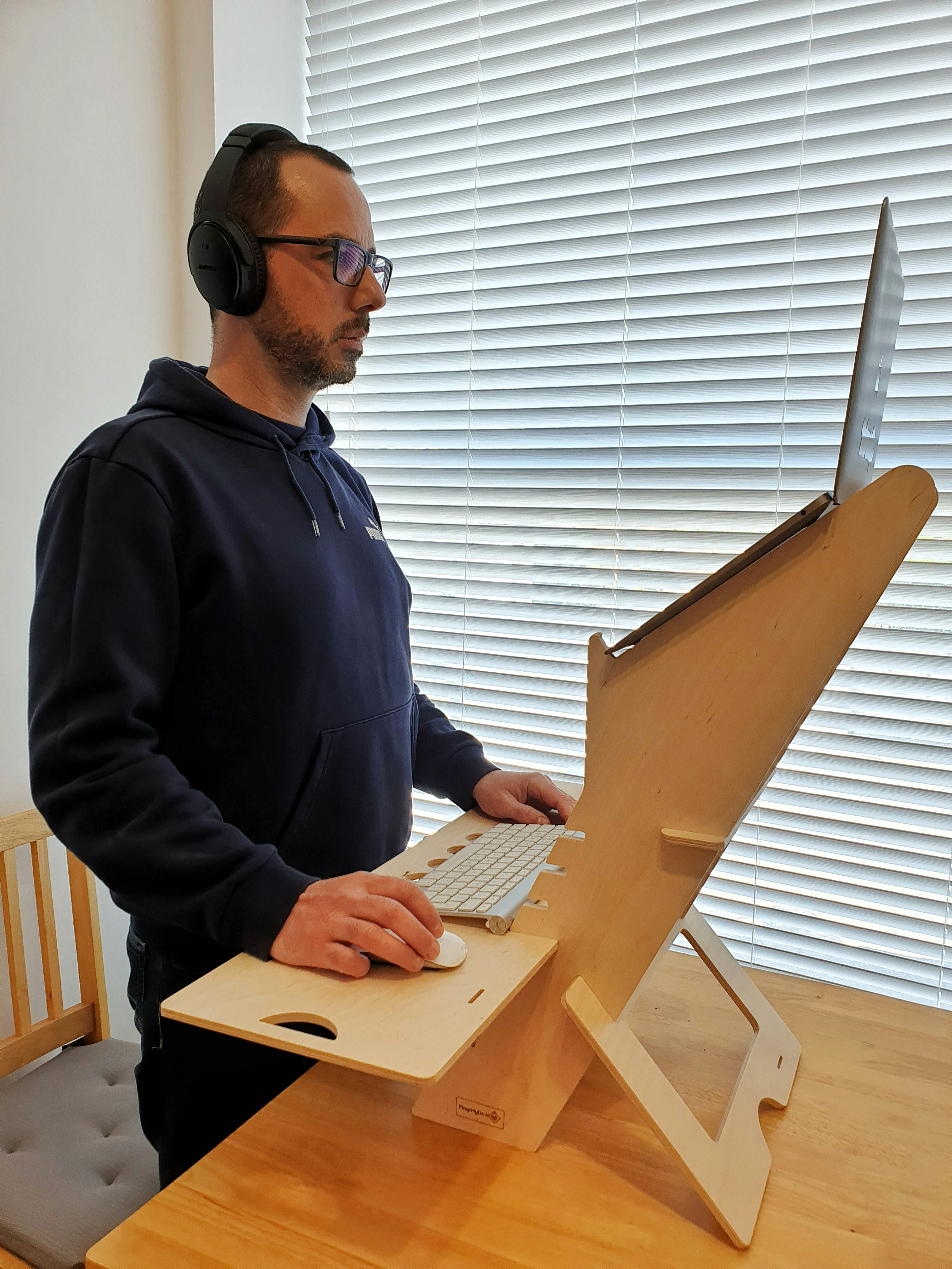 EasyStand -  The Portable Standing Desks gallery image