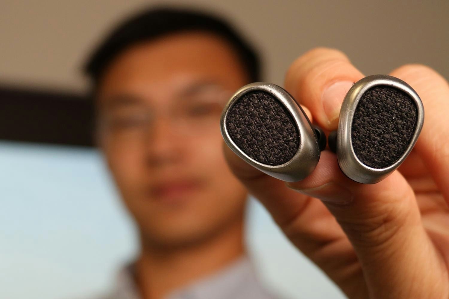 Pearbuds gallery image