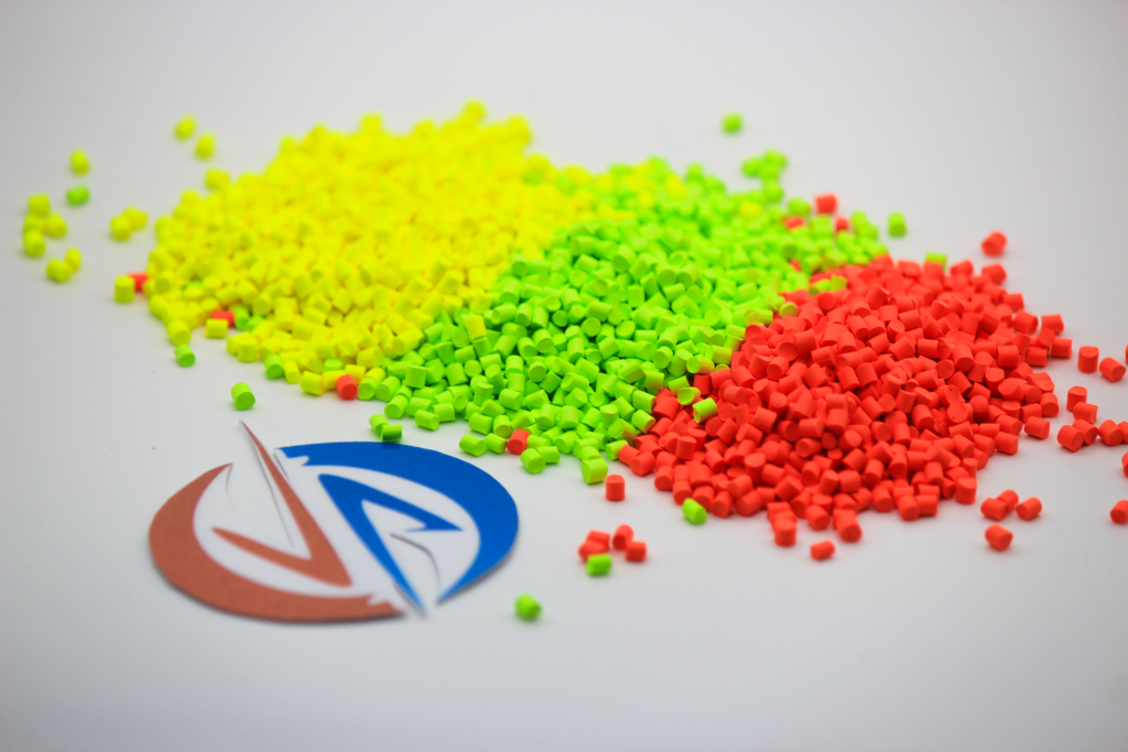 Semi di plastica colorati - Quali sono gli ingredienti e gli scopi delle perle di plastica a colori? media 1