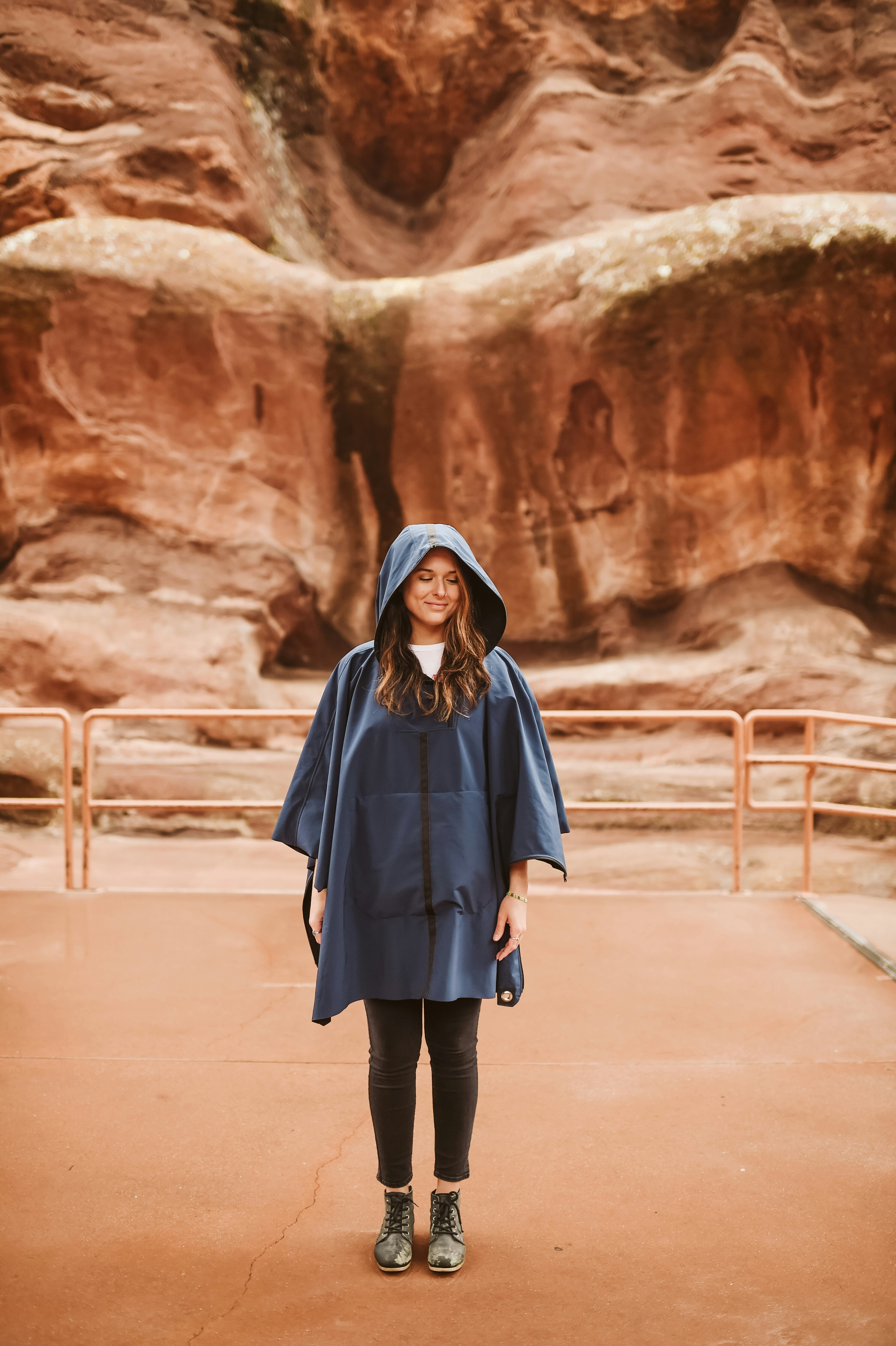 (hugs:) Poncho gallery image