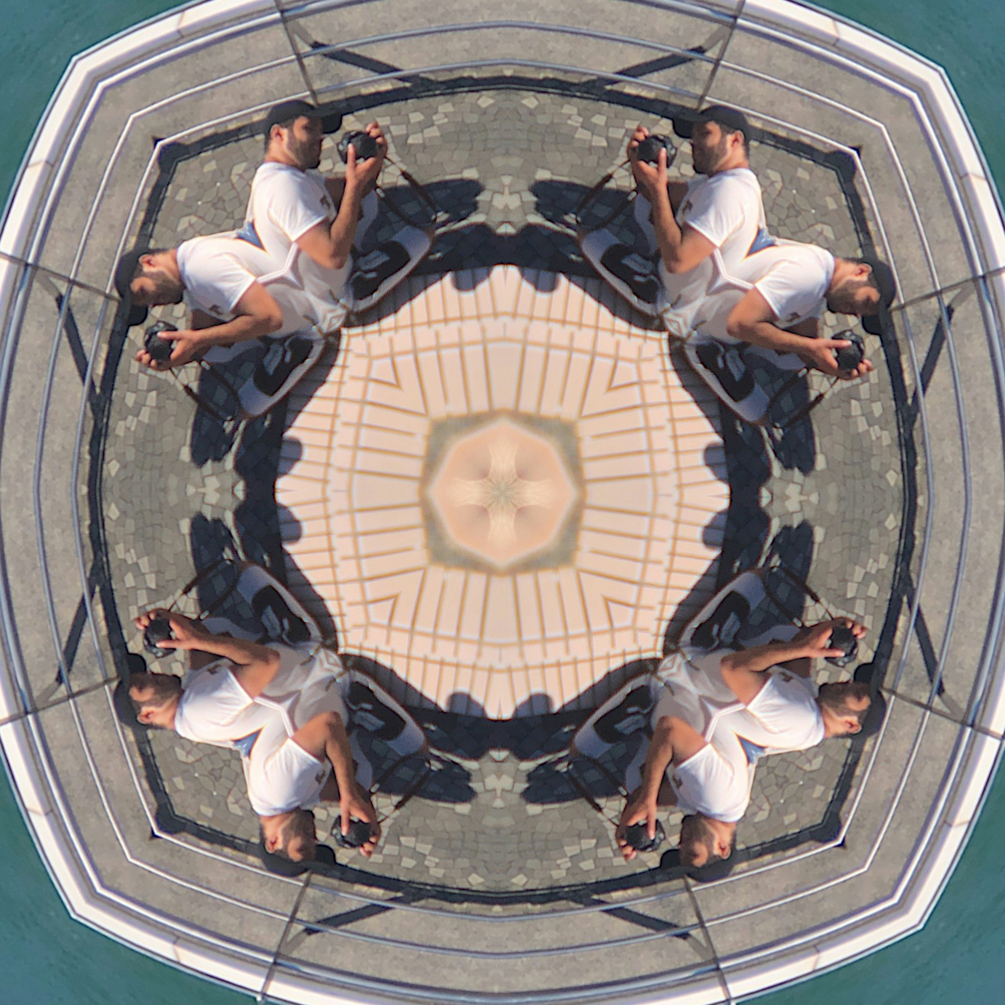 360 Effect like a Kaleidoscope, am i inside the Matrix? gallery image