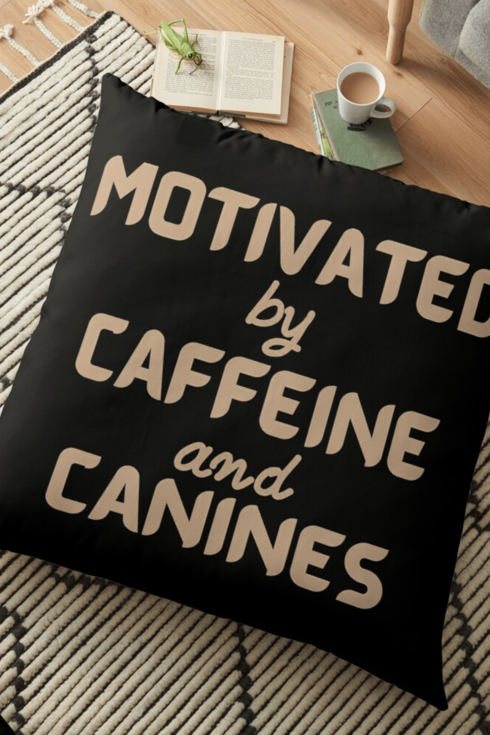 Được thúc đẩy bởi caffeine và răng nanh buồn cười media 22