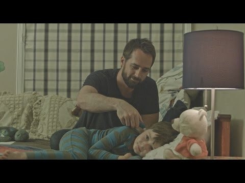 Kinsa Smart Ear Thermometer gallery image