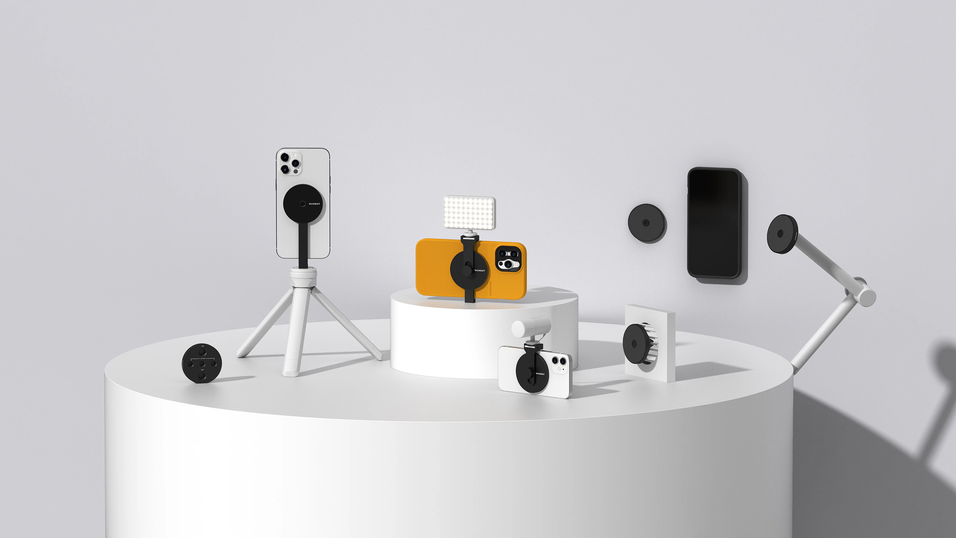 Moment Mounts and Cases with MagSafe