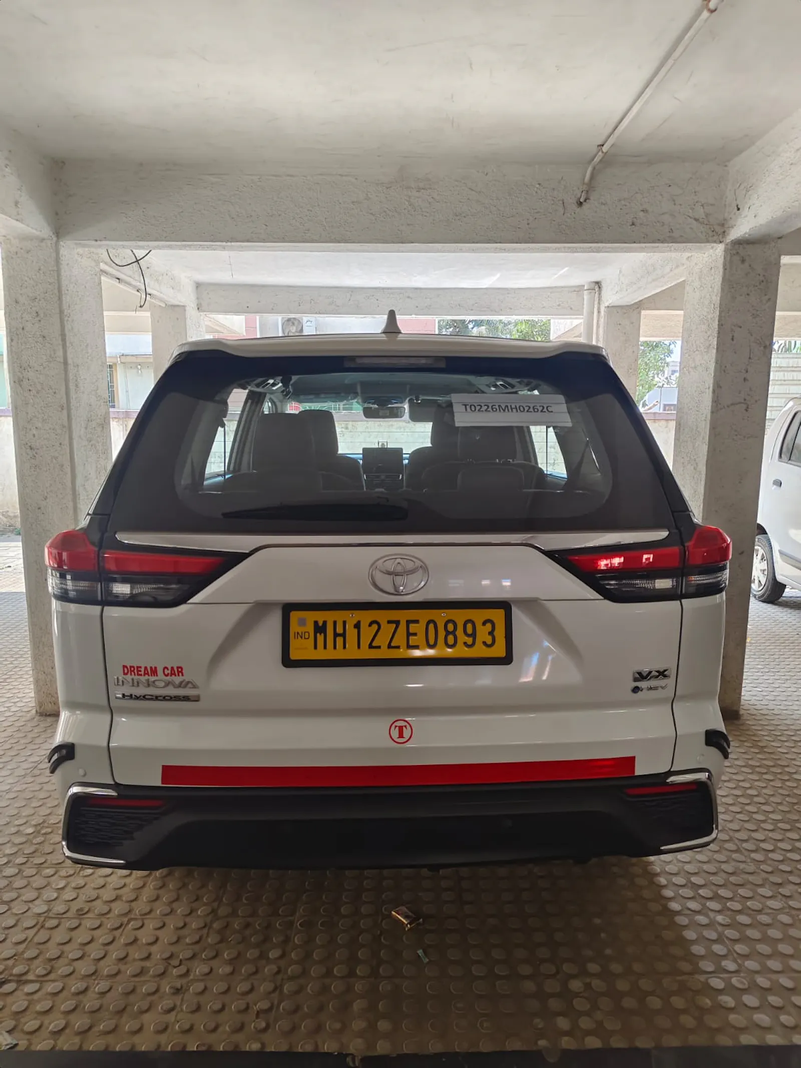 Crystaal Safaris Car Rental Service screenshot 5