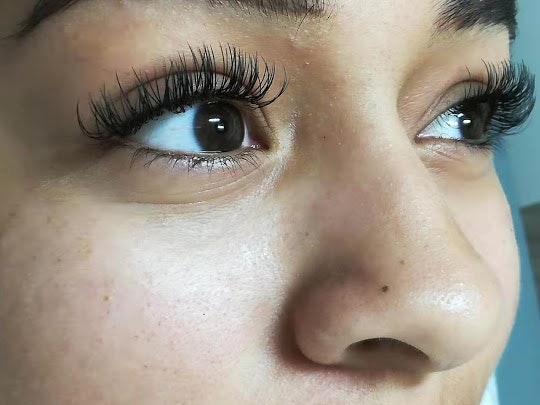 Eyelash Extensions Classic Set gallery image