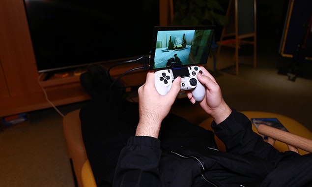 TOPO Monitor: Gamepad Mountable Monitor  gallery image