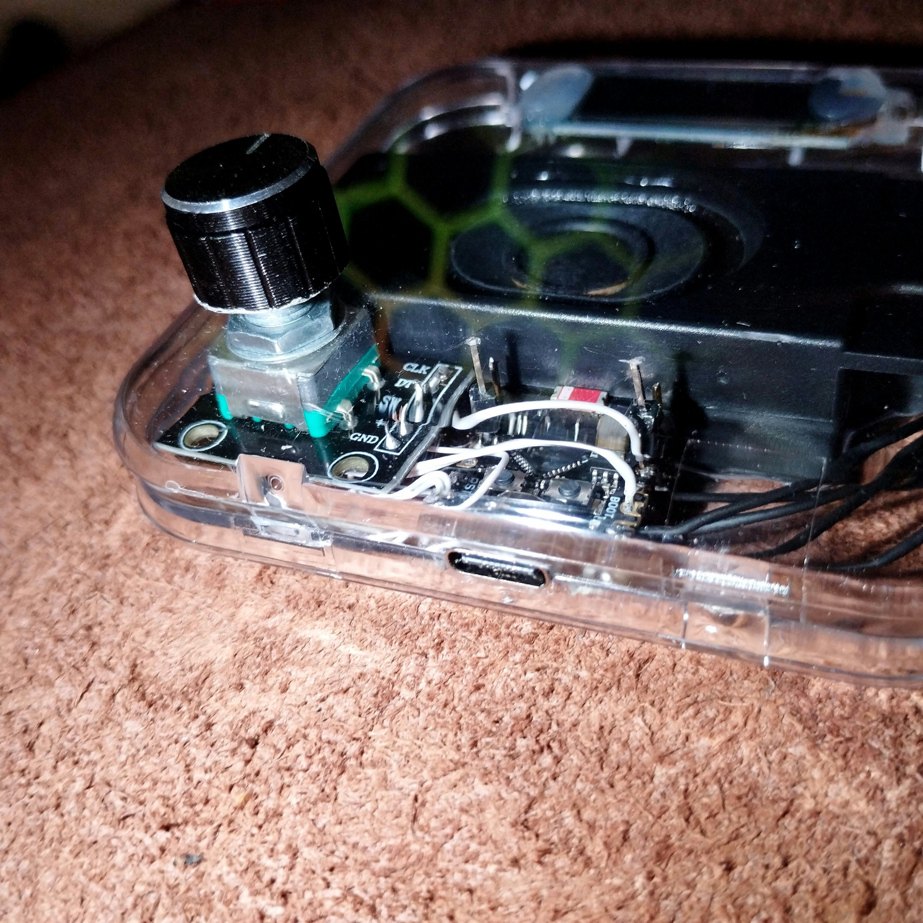 ESP32-C3 Internet Radio v4.6 gallery image