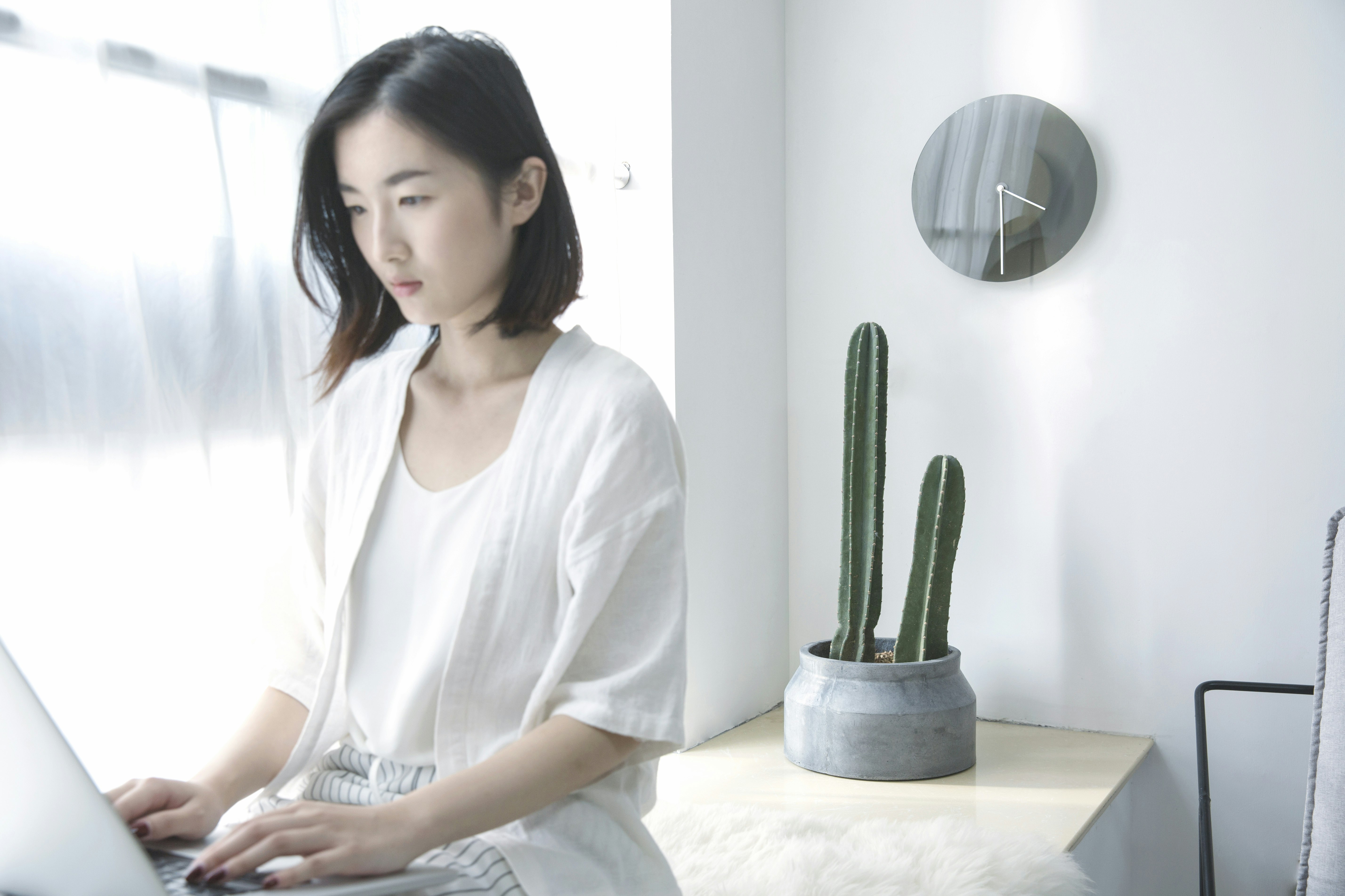 DUSK - A clock that frames the sky gallery image