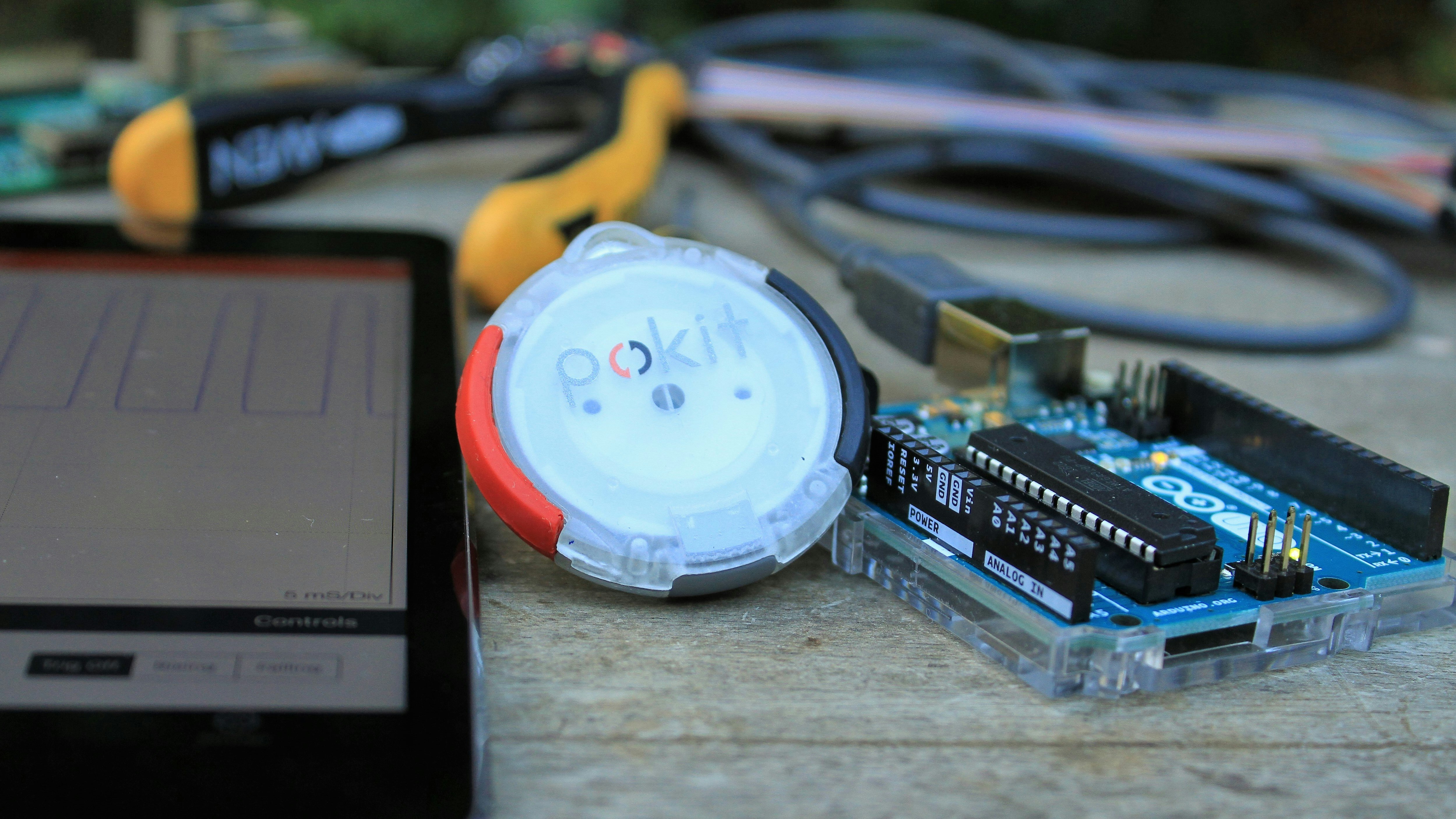 Pokit - Keychain Multimeter, Oscilloscope and Logger gallery image