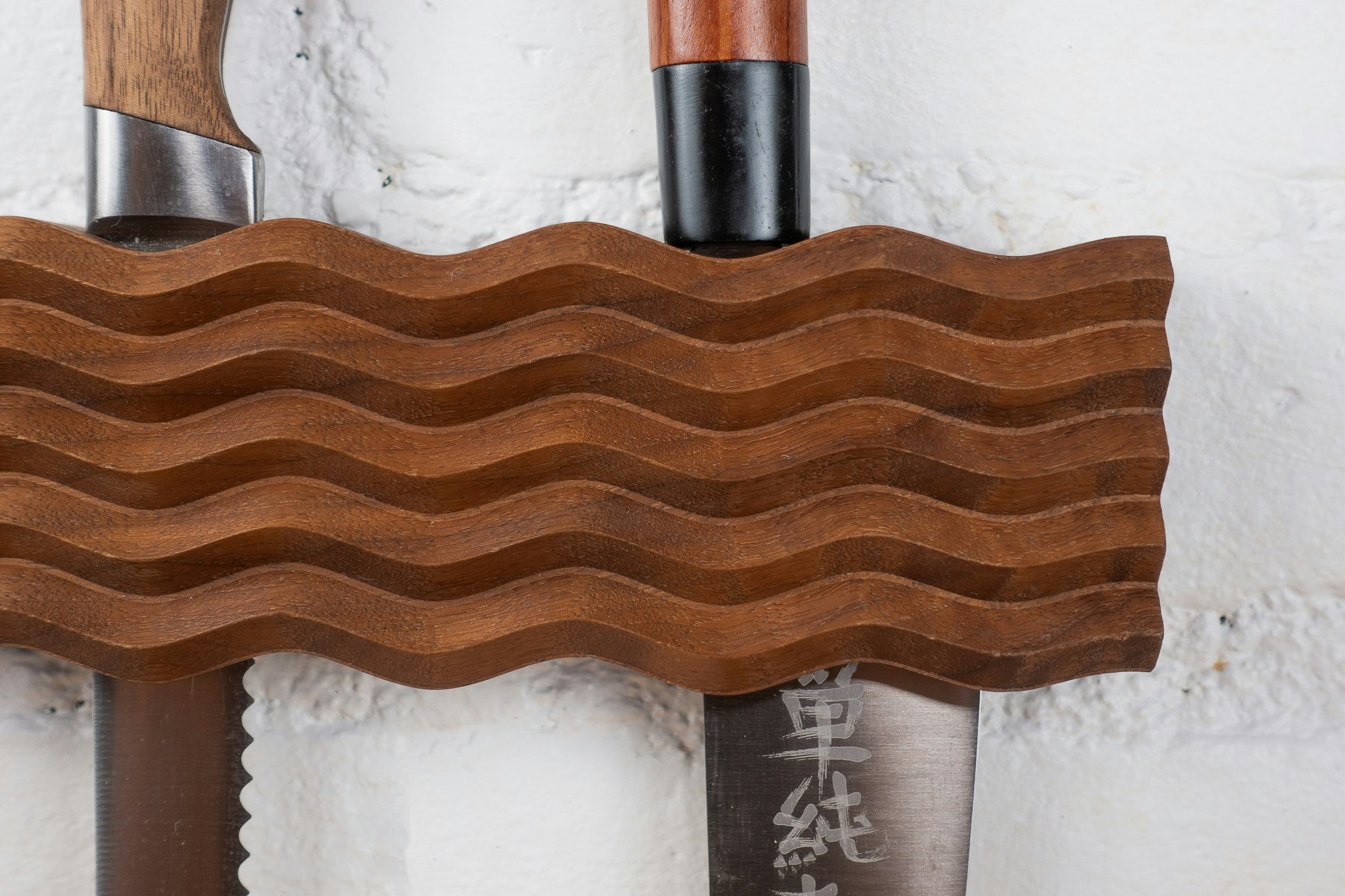 The Wavy Knife Rack gallery image