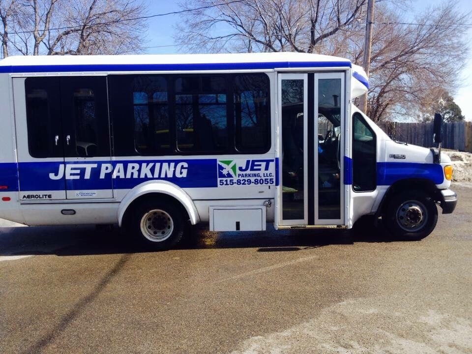 Jet Parking - Des Moines Airport Parking gallery image