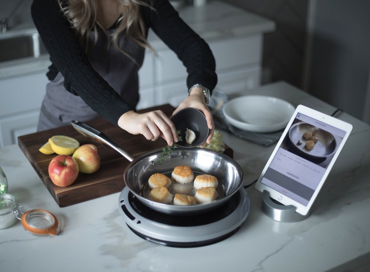 Hestan Cue gallery image