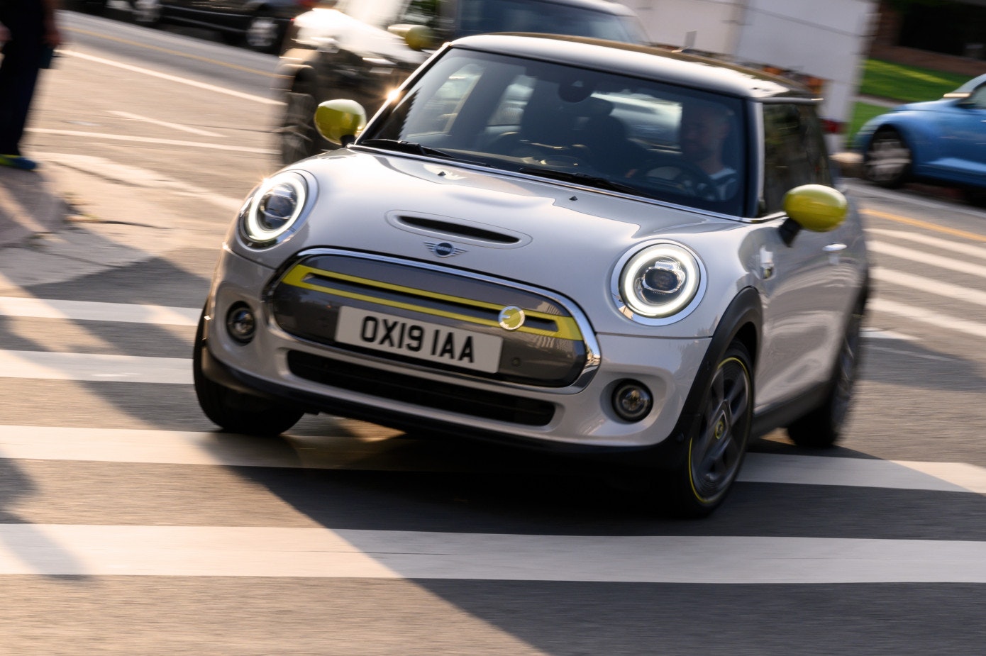Mini Cooper SE gallery image