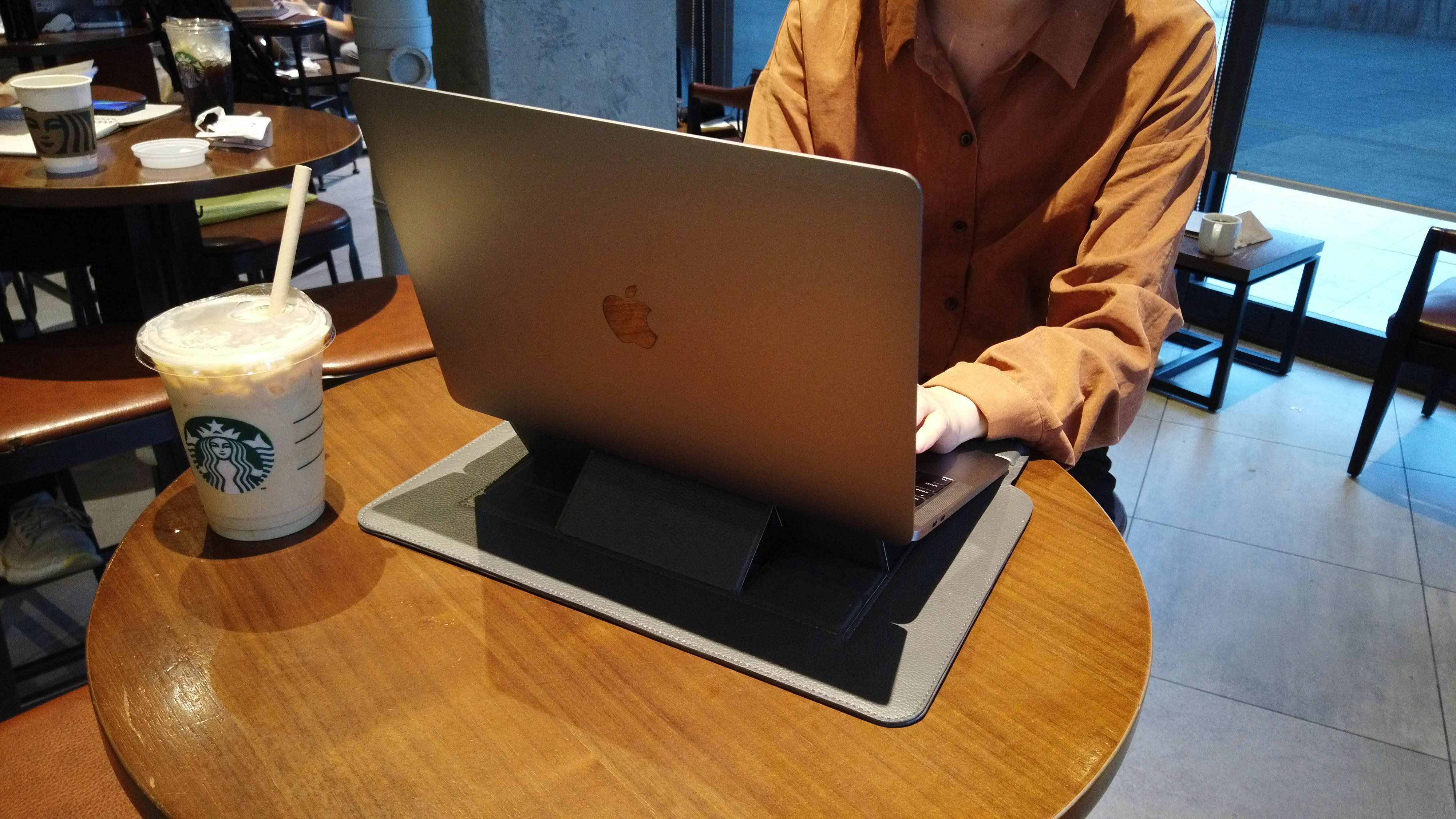SINEX-3in1 Laptop Stand Case! gallery image