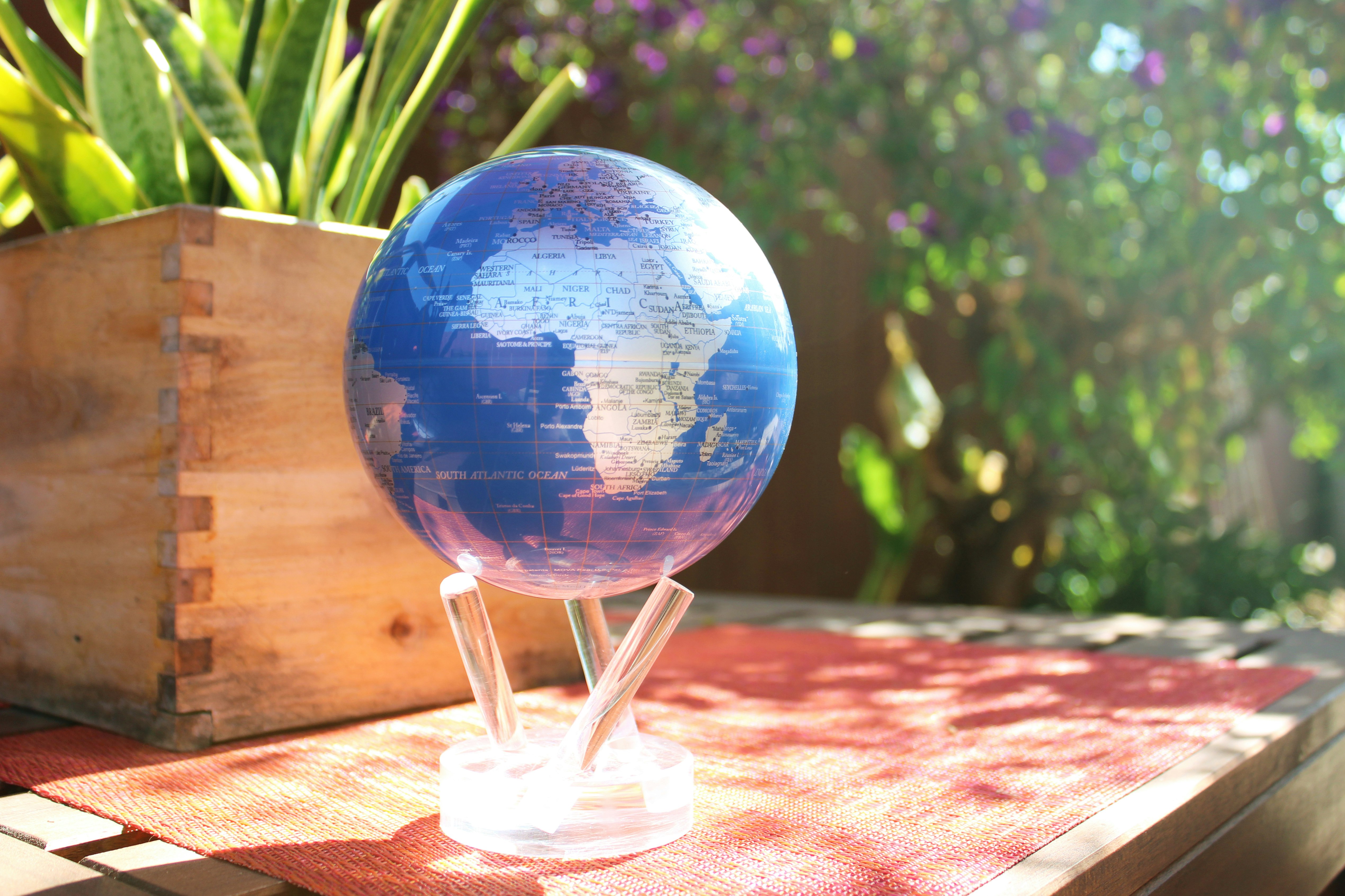 Blue and Silver MOVA Globe gallery image