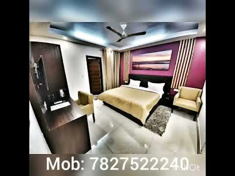 Hotel near Delhi Airport screenshot 1 (video preview)