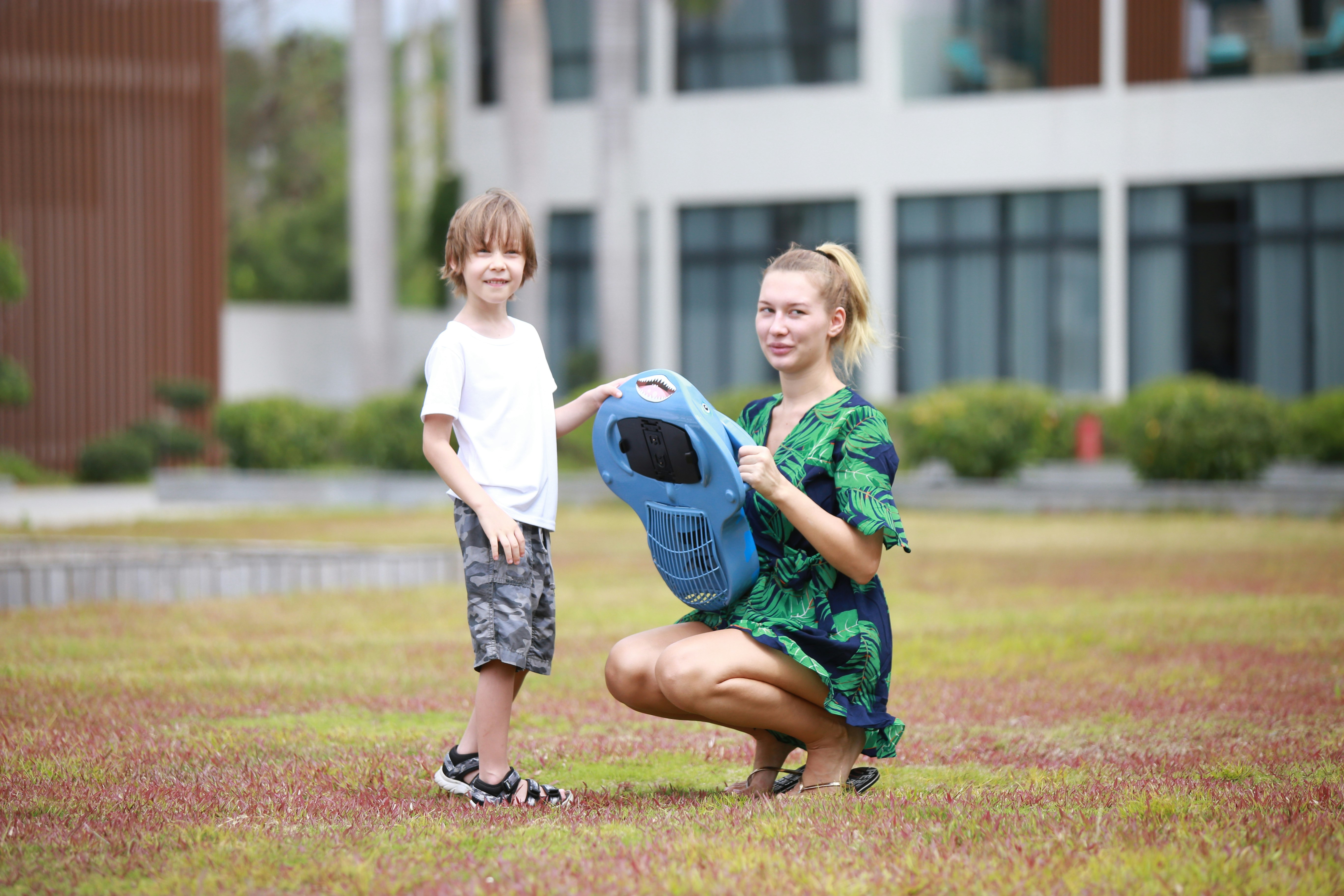 Havospark Sharki Children Kickboard gallery image