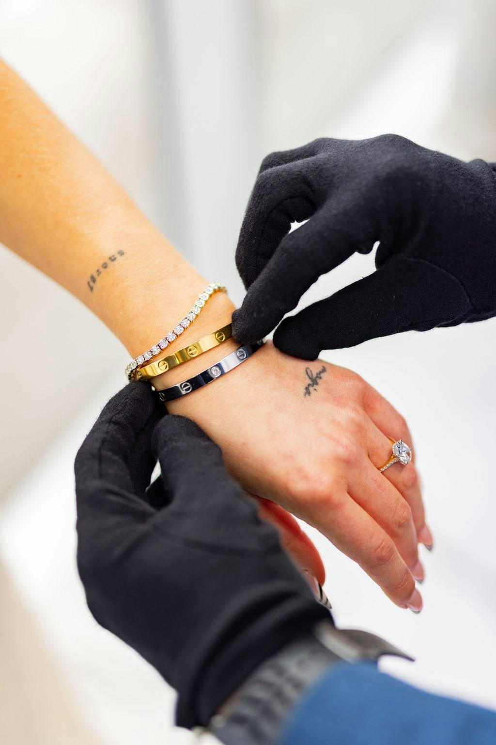 caswell hills jewellers gallery image