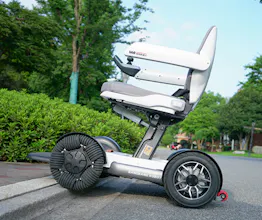Rollstuhl mit Motor gallery image
