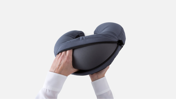 Tandem - transformable travel pillow gallery image