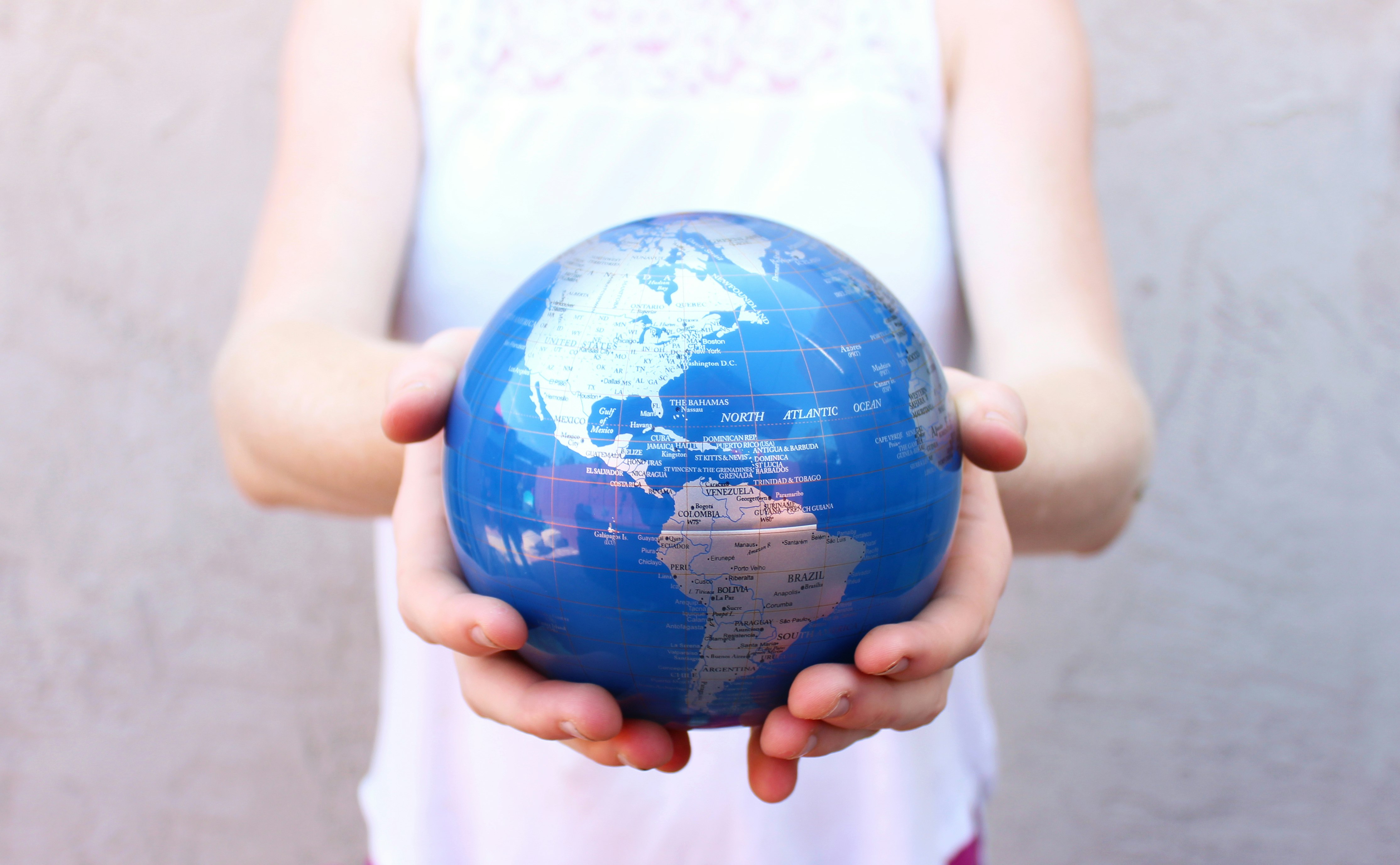 Blue and Silver MOVA Globe gallery image