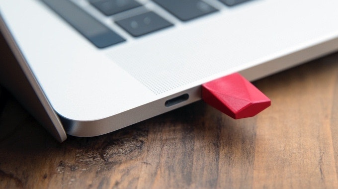 Luna Display gallery image