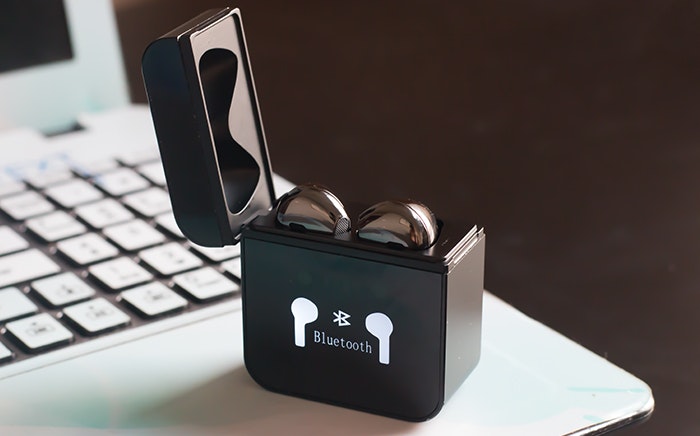 aptX™ Sound Metal Construction Earbuds gallery image