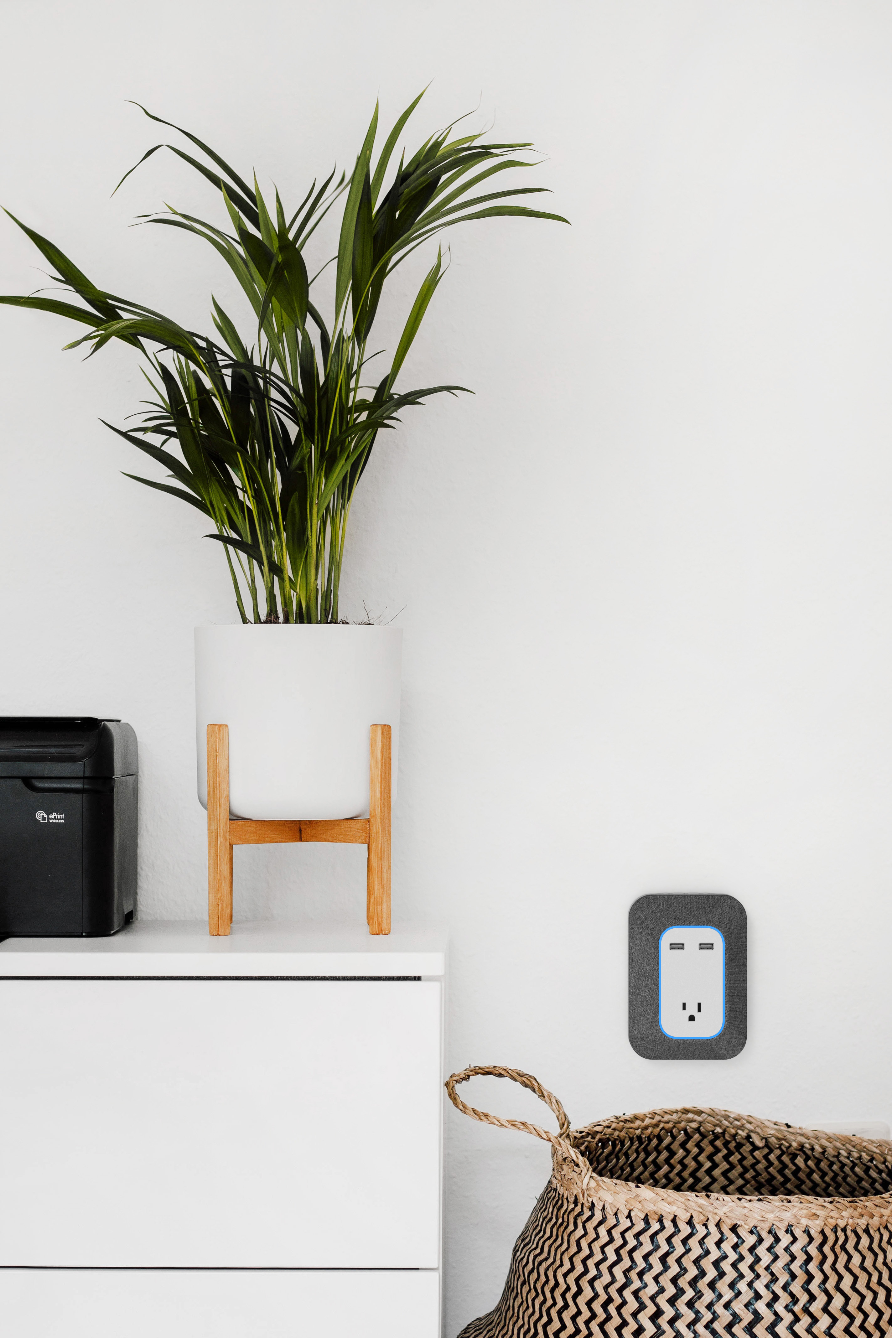 ZON Smart Speaker Outlet gallery image