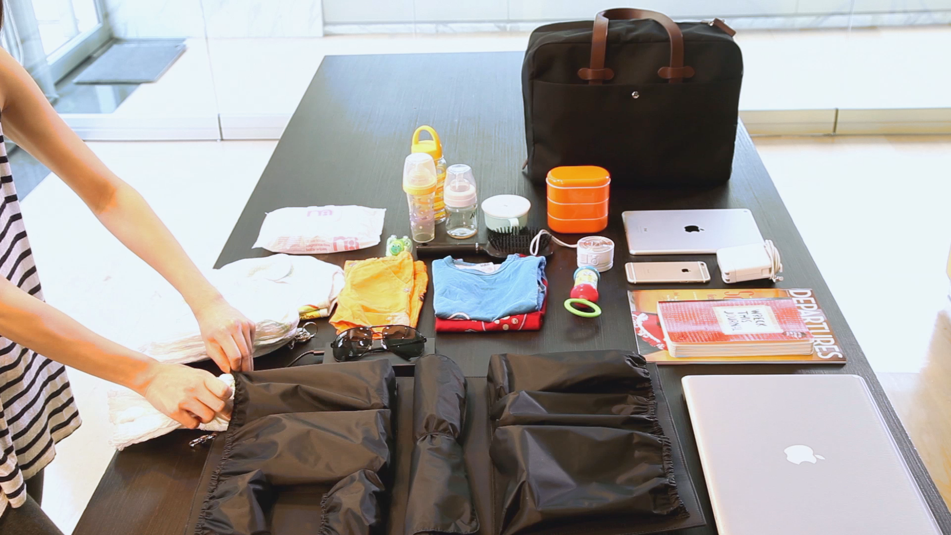 NanoZoo Smart Pockets Diaper Bag gallery image