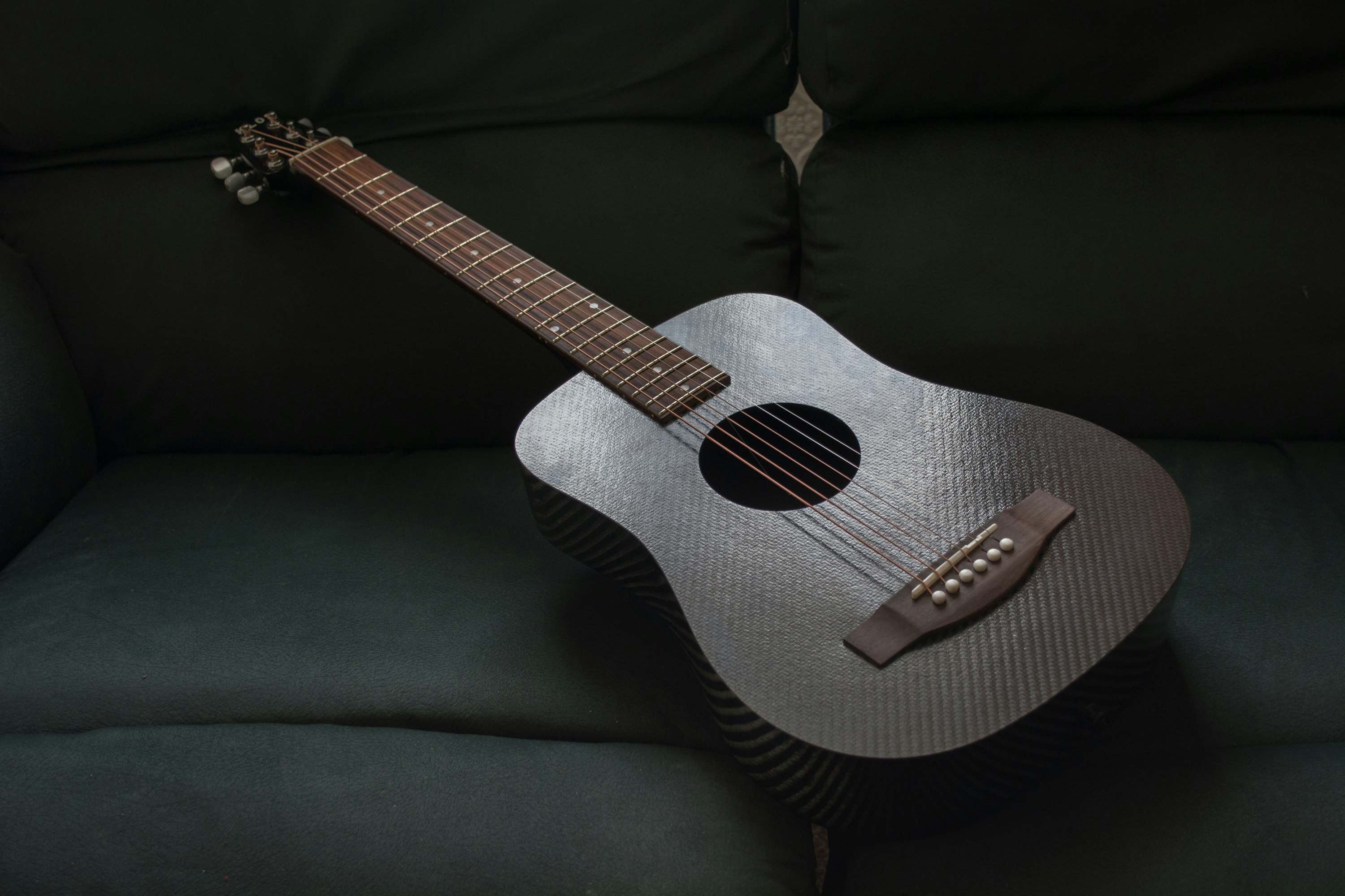 KLŌS Guitars 2.0 gallery image