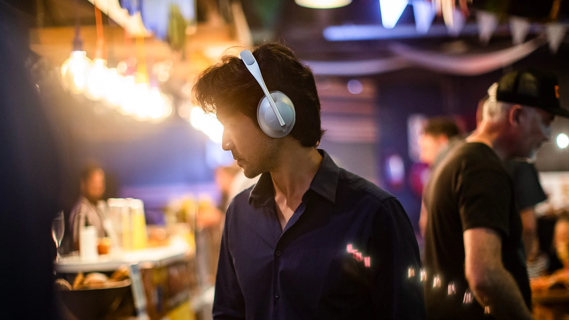 Bose Noise Cancelling Headphones 700 Image