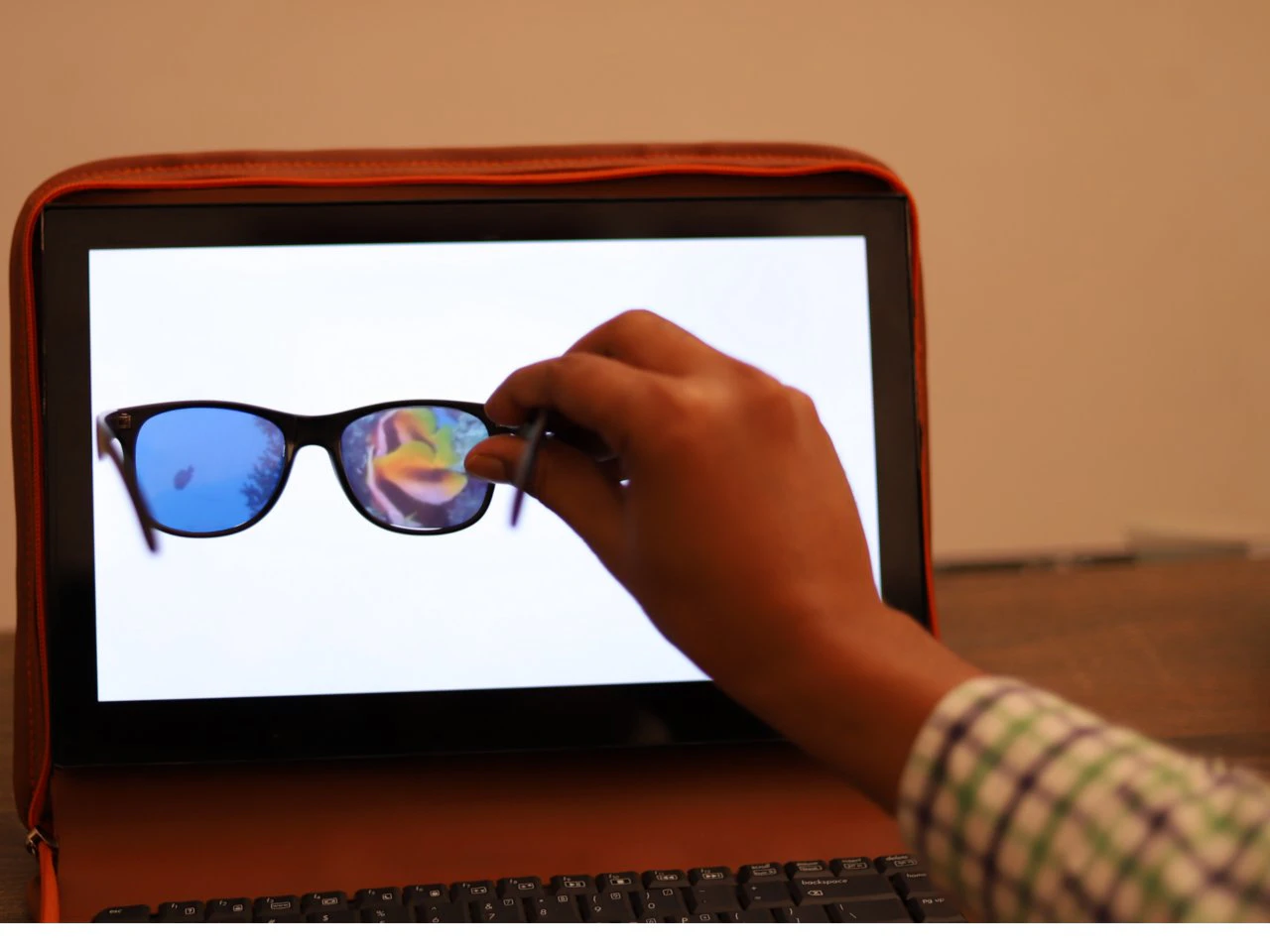 Convertible PRIVATE screen