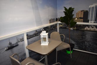 Goldoon: Smart Self-watering Planter gallery image