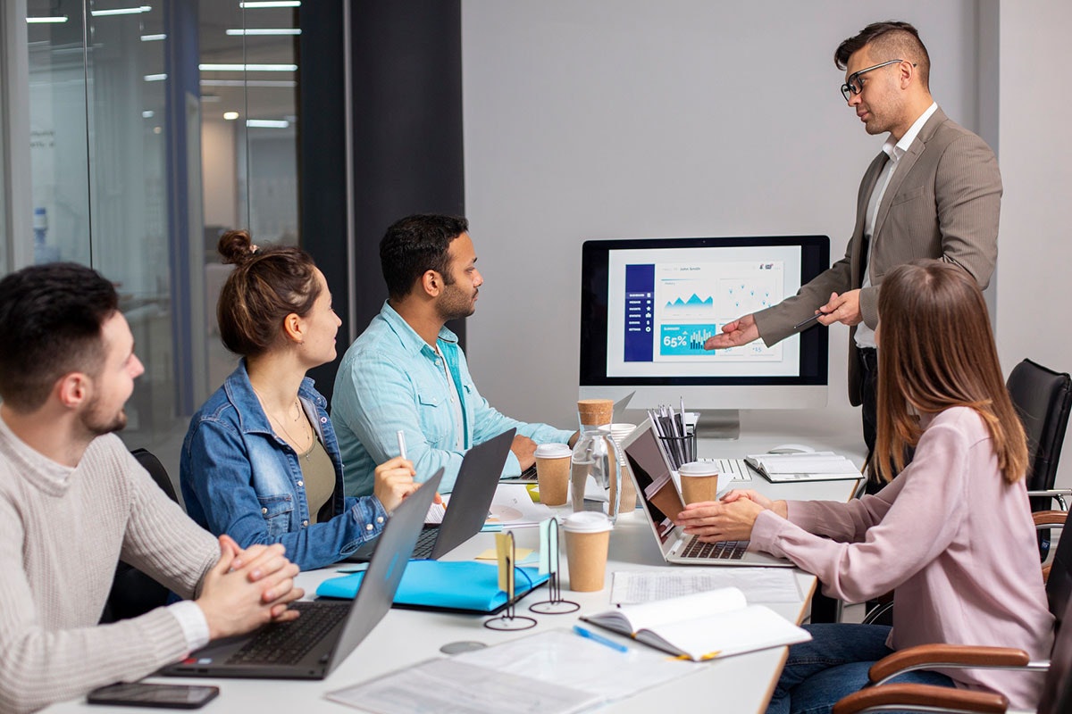 Média Marketing complet - Nous aidons les marques SaaS et ECOM à transformer le trafic en revenus 1