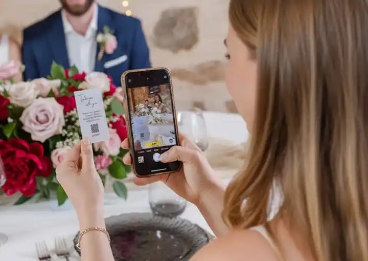 GuestShoot - Screenshot 2 showing product features and functionality