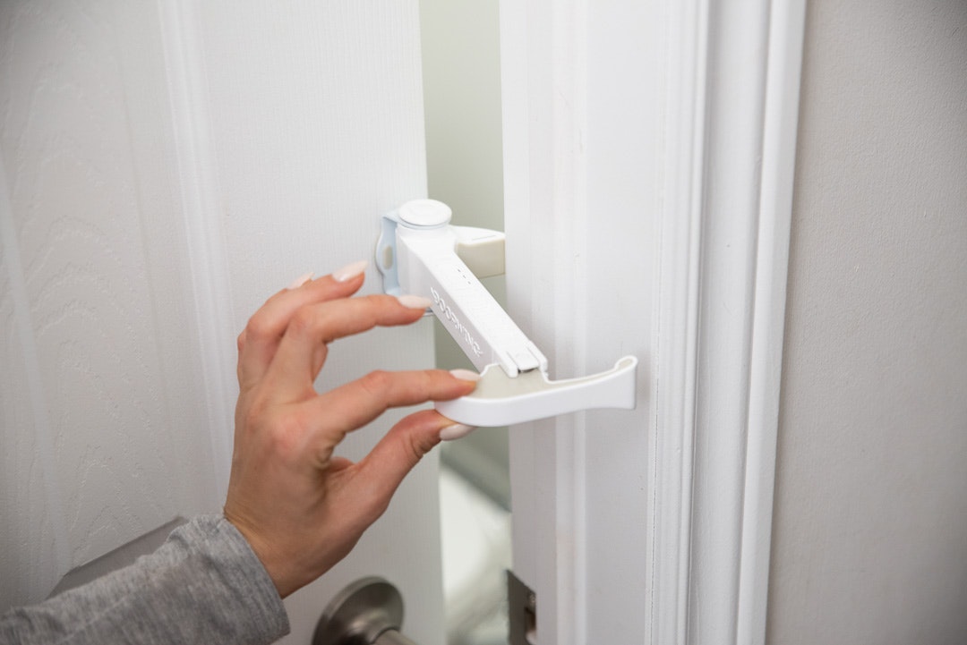 DOORWING Door Lock and Finger Guard gallery image