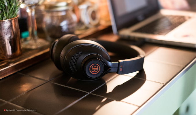 B&B PURE Headphones gallery image